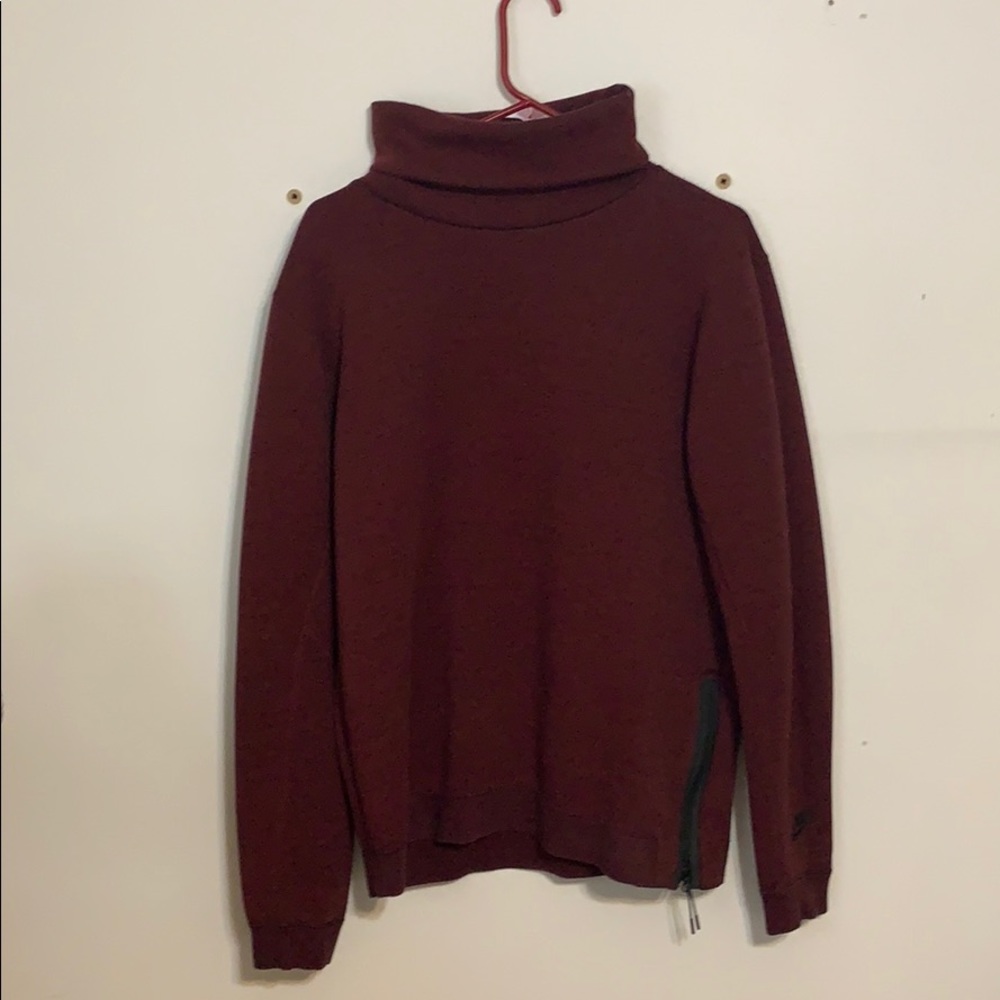 Nike men’s Large turtle neck sweater